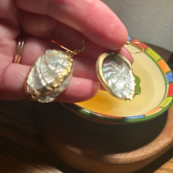 Elegant Gold Abalone Shell Earrings - Picture 6 of 6